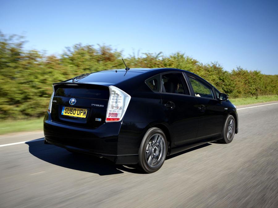  Toyota Prius 10th Anniversary 2010 года  (фото 14 из 22)
